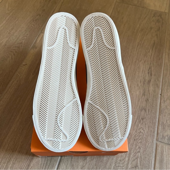 Nike Women's Blazer Mid 77 Shoes - Picture 8 of 8